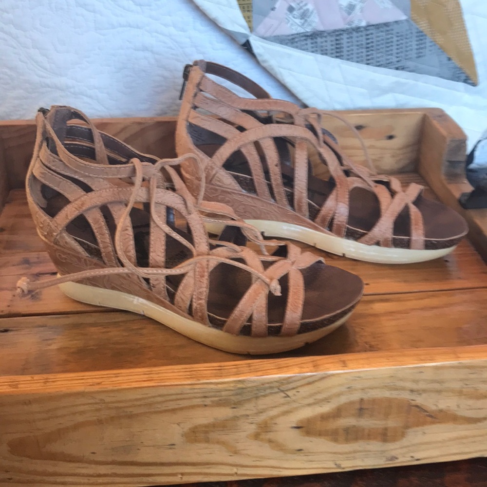 OTBT brand New wedges. Size 8